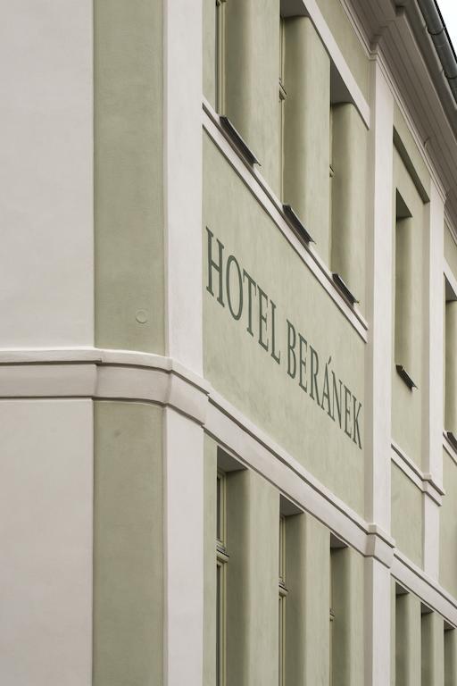 Hotel Beránek Blatná Exterior foto