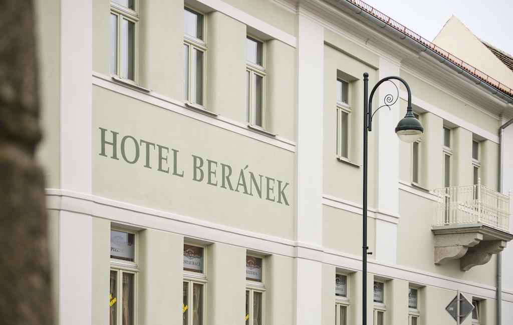 Hotel Beránek Blatná Exterior foto